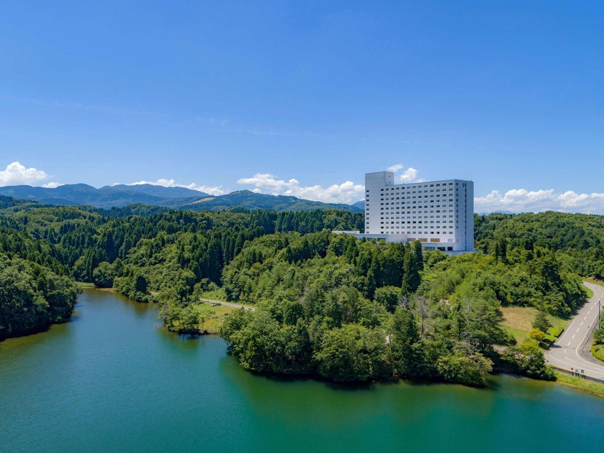 Mercure Toyama Tonami Resort & Spa Ngoại thất bức ảnh